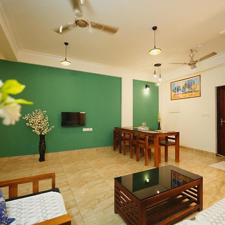 Avanti Castello Apartment Guruvayur Bagian luar foto