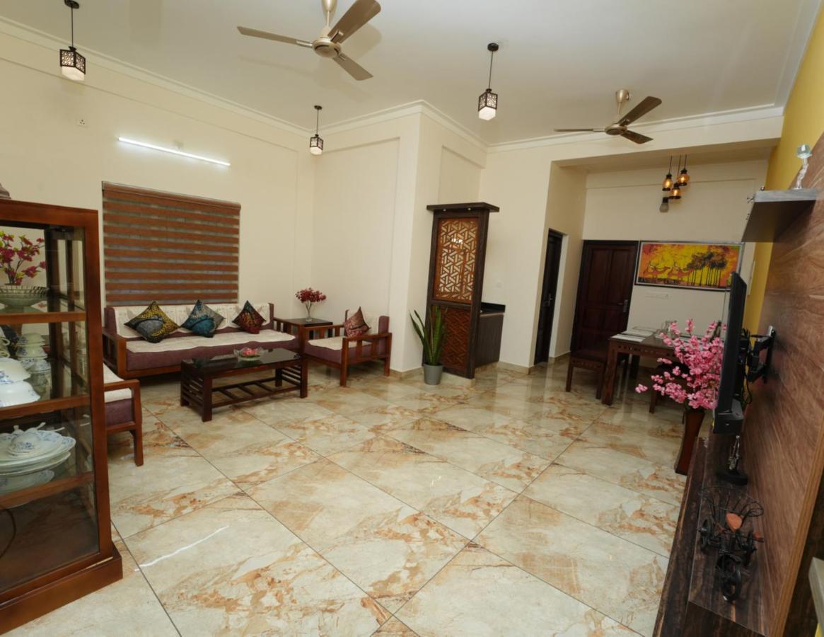 Avanti Castello Apartment Guruvayur Bagian luar foto