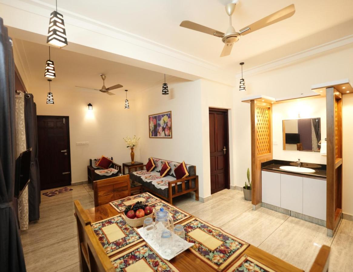 Avanti Castello Apartment Guruvayur Bagian luar foto