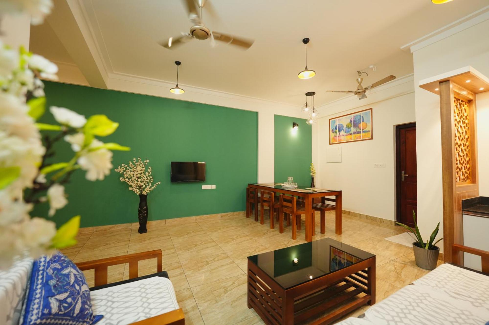 Avanti Castello Apartment Guruvayur Bagian luar foto